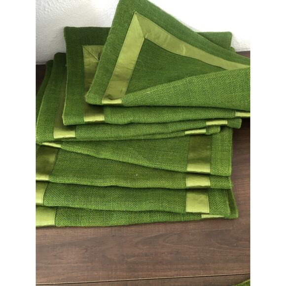 Set of 8 Holiday Table Placemats And Runner Burlap Look Satin Ribbon Christmas - Picture 4 of 9